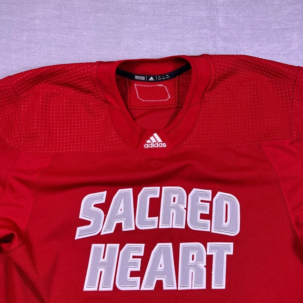 Adidas MiC Sacred Heart University Hockey Jersey V-Neck SHU Mens 56 Red‎